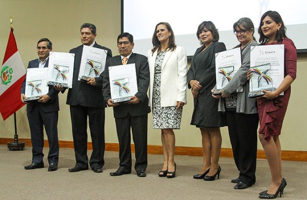 Sineace-entrega-reconocimiento-a-carreras-acreditadas-de-Universidad-Continental-portada