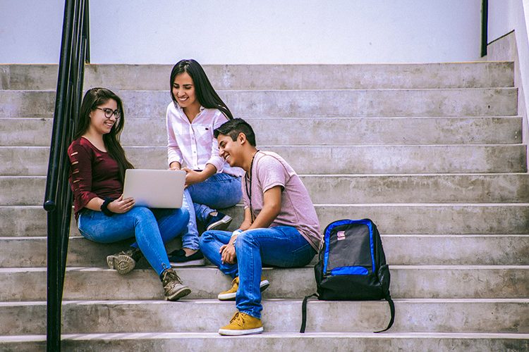 Correo institucional: Entérate de la gran importancia de este medio oficial