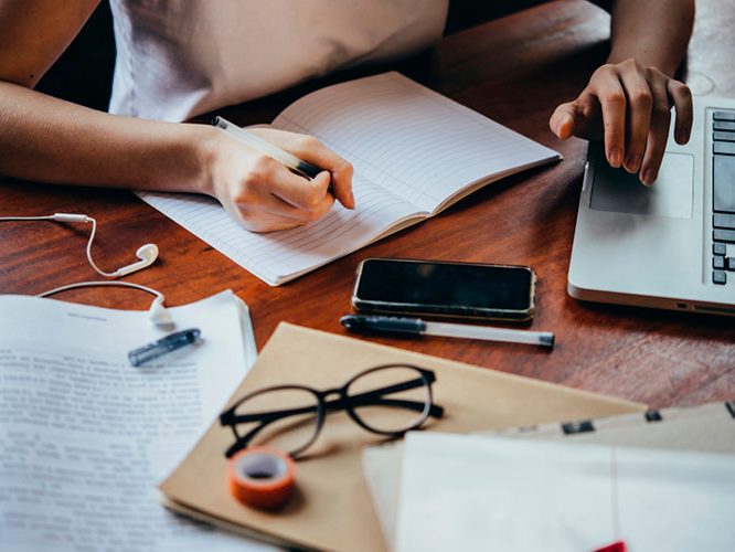 Jesus Galarza Cuenca Correo: jgalarza@continental.edu.pe Celular: 947 655 383 Erik Navarro perea Celular: 985 636 399 Marcelo Avendaño Avendaño Celular: 943 282 415