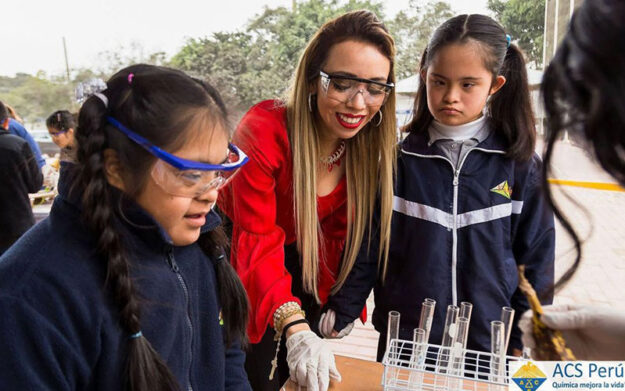 docente-de-la-uc-recibio-reconocimiento-internacional-en-simposio-de-la-nasa (1)
