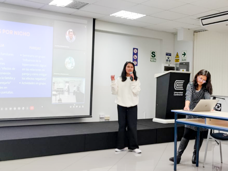 ESTUDIANTES-EFFIE-COLLEGE